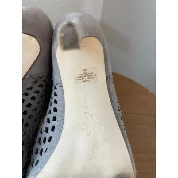 Ivanka IT "Didia" caged suede gray taupe heeled open toe booties 7.5 - Picture 4 of 7